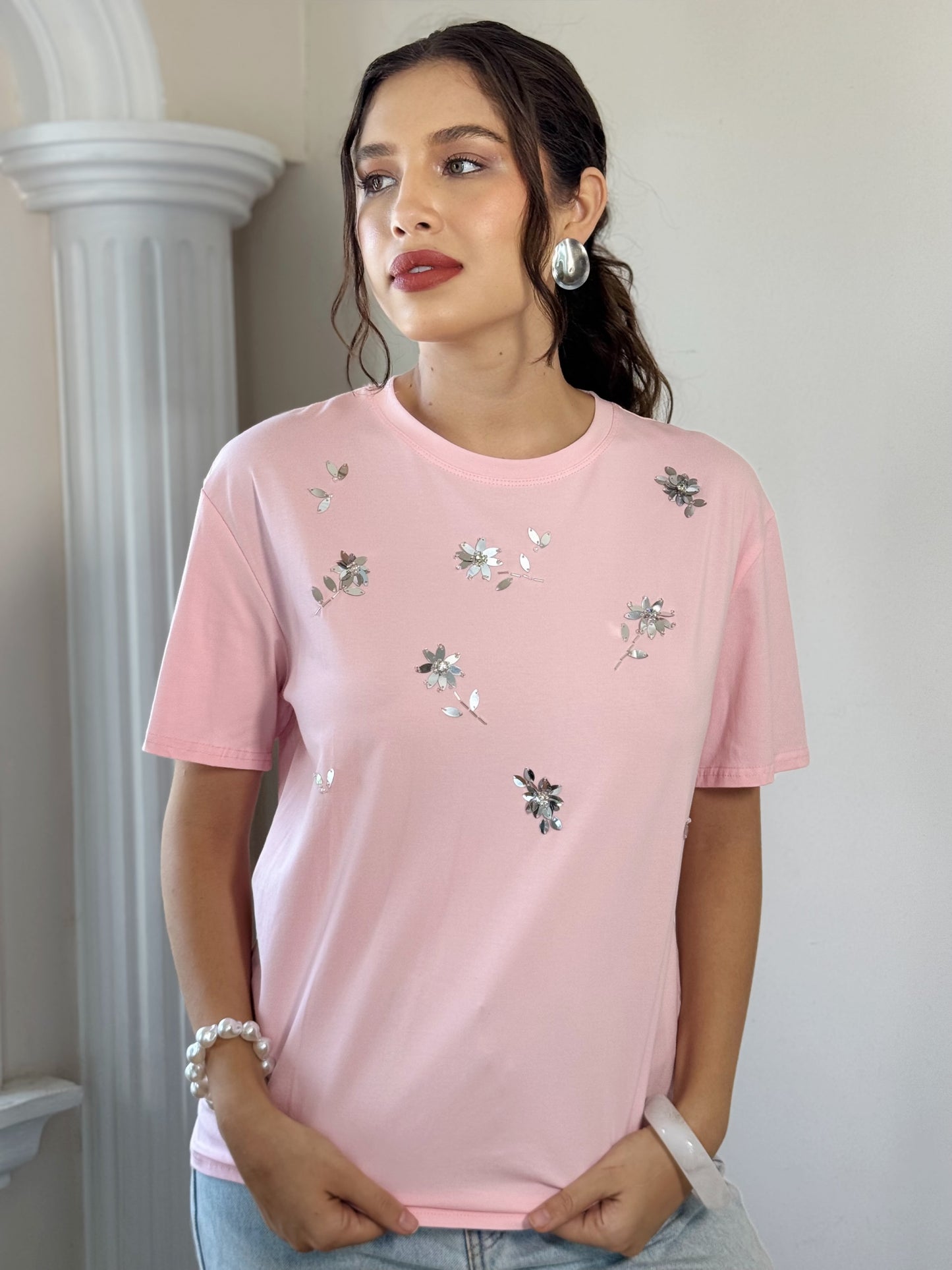 Playera manga corta aplicación