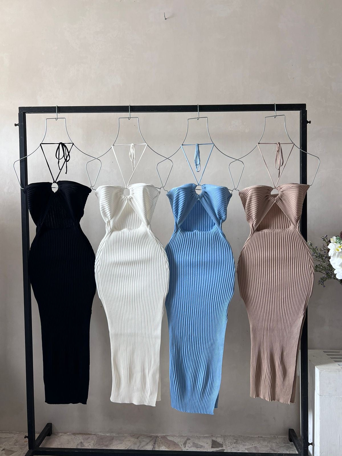Vestido halter tela acanalada