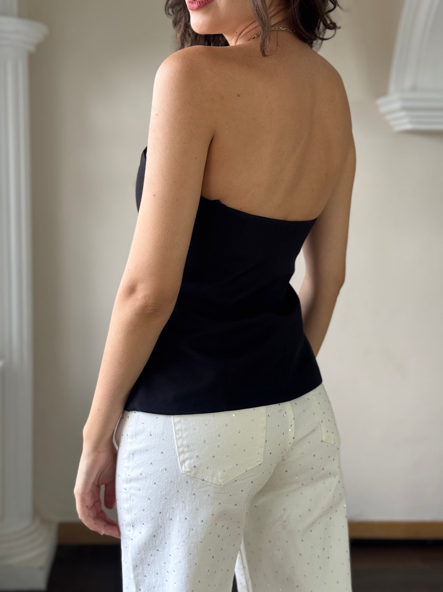Blusa strapless con carteras