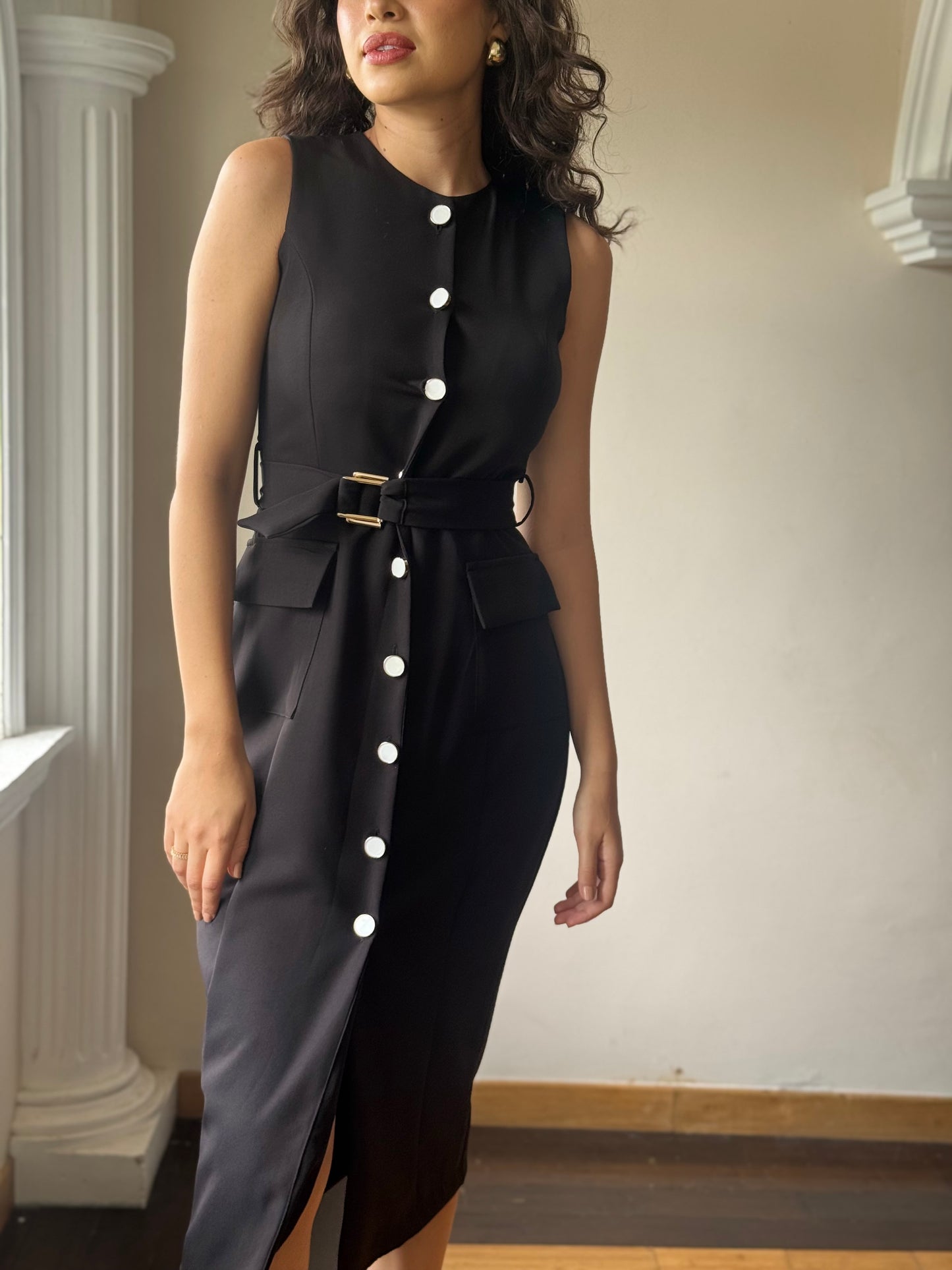 Maxi vestido con cinturón