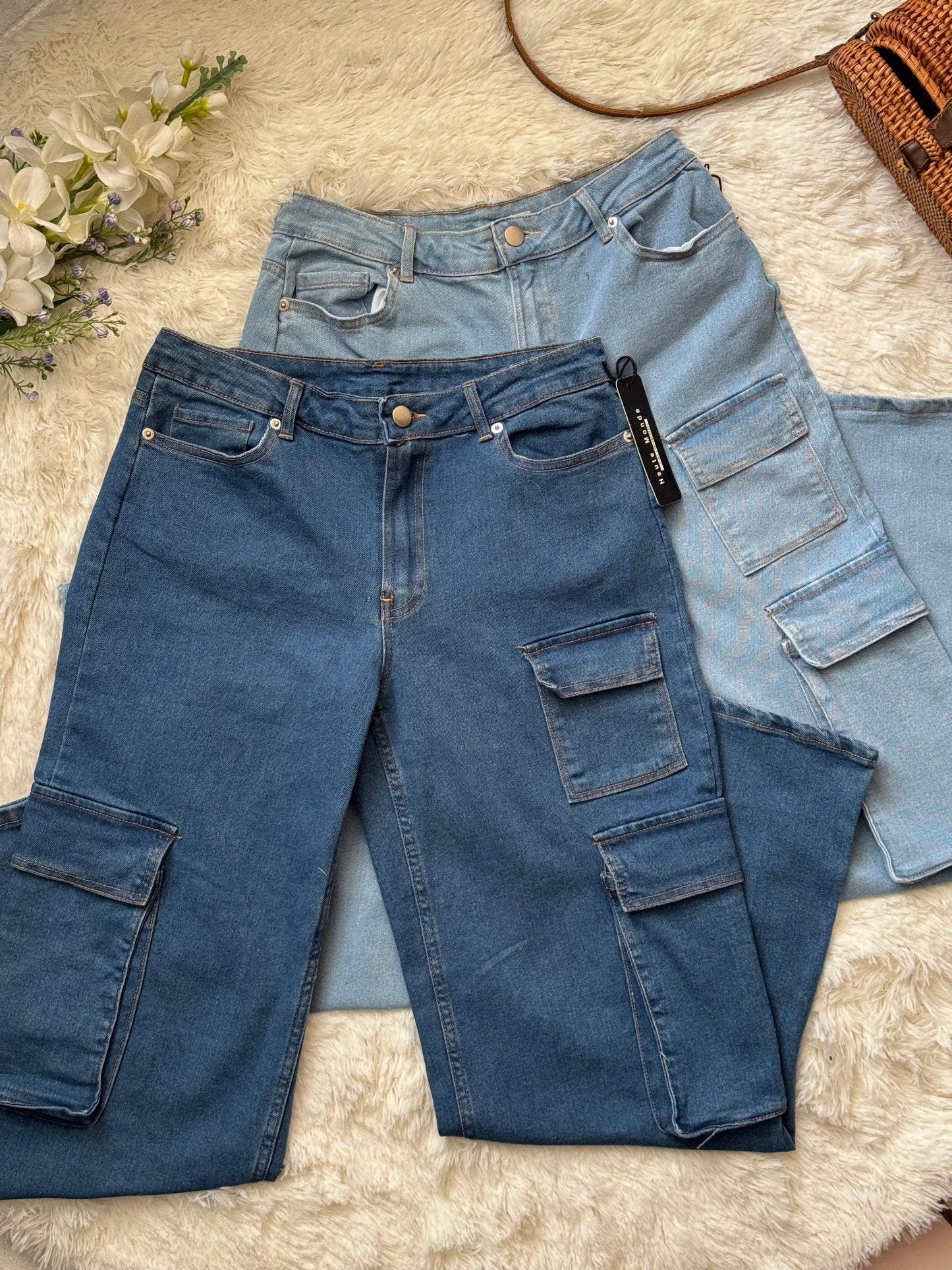 Pantalones cargo de mezclilla