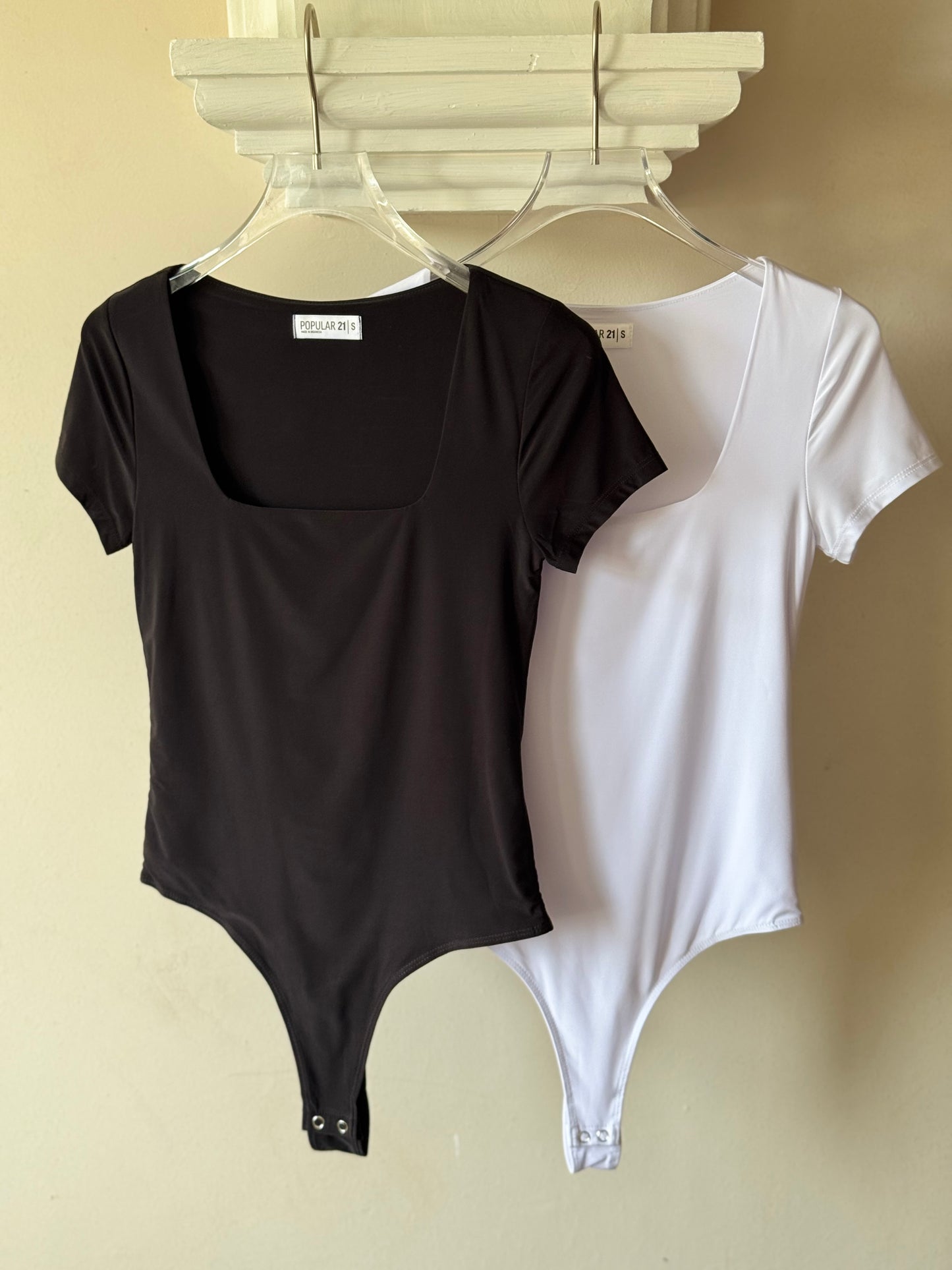 Body manga corta