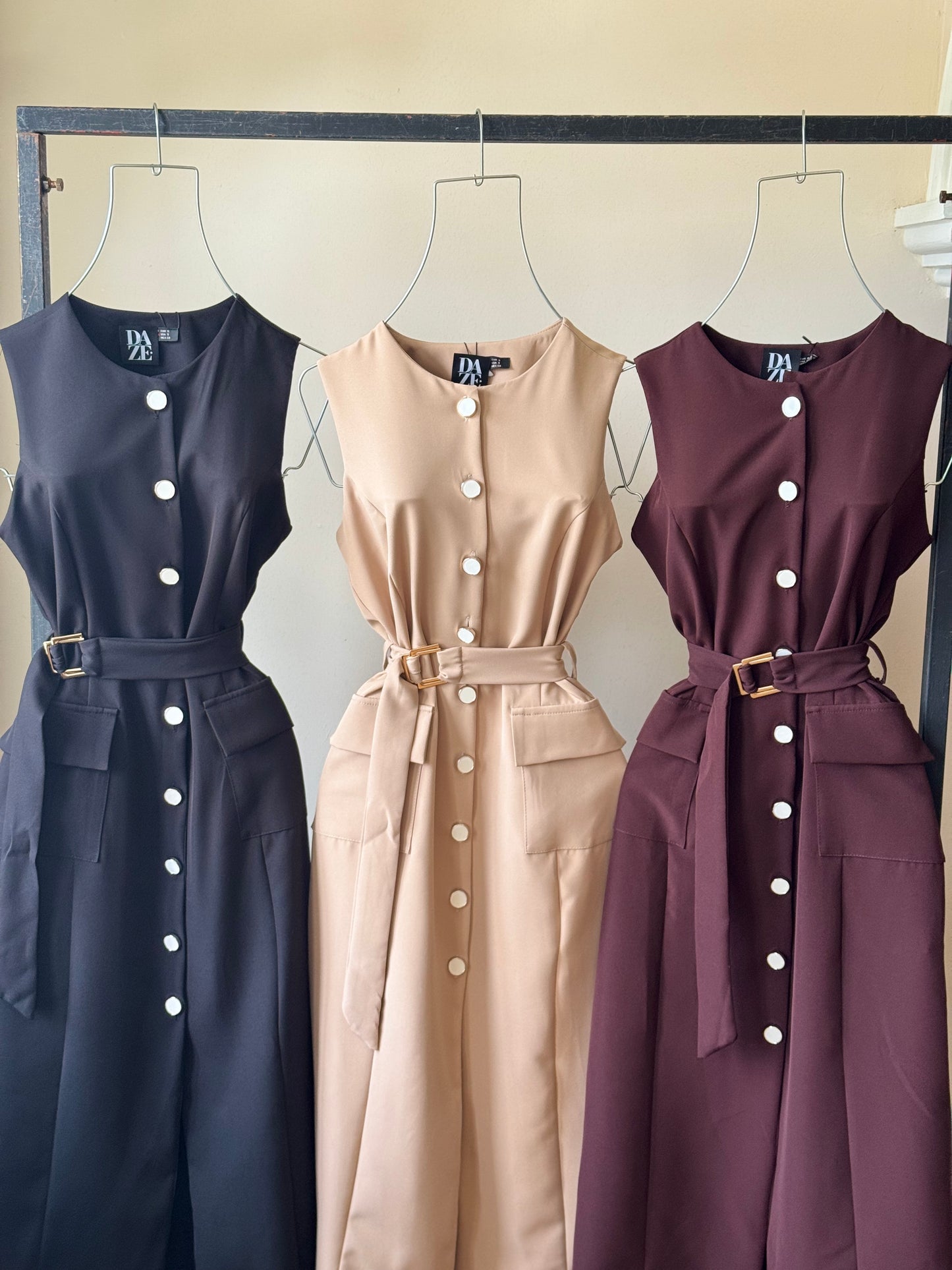 Maxi vestido con cinturón
