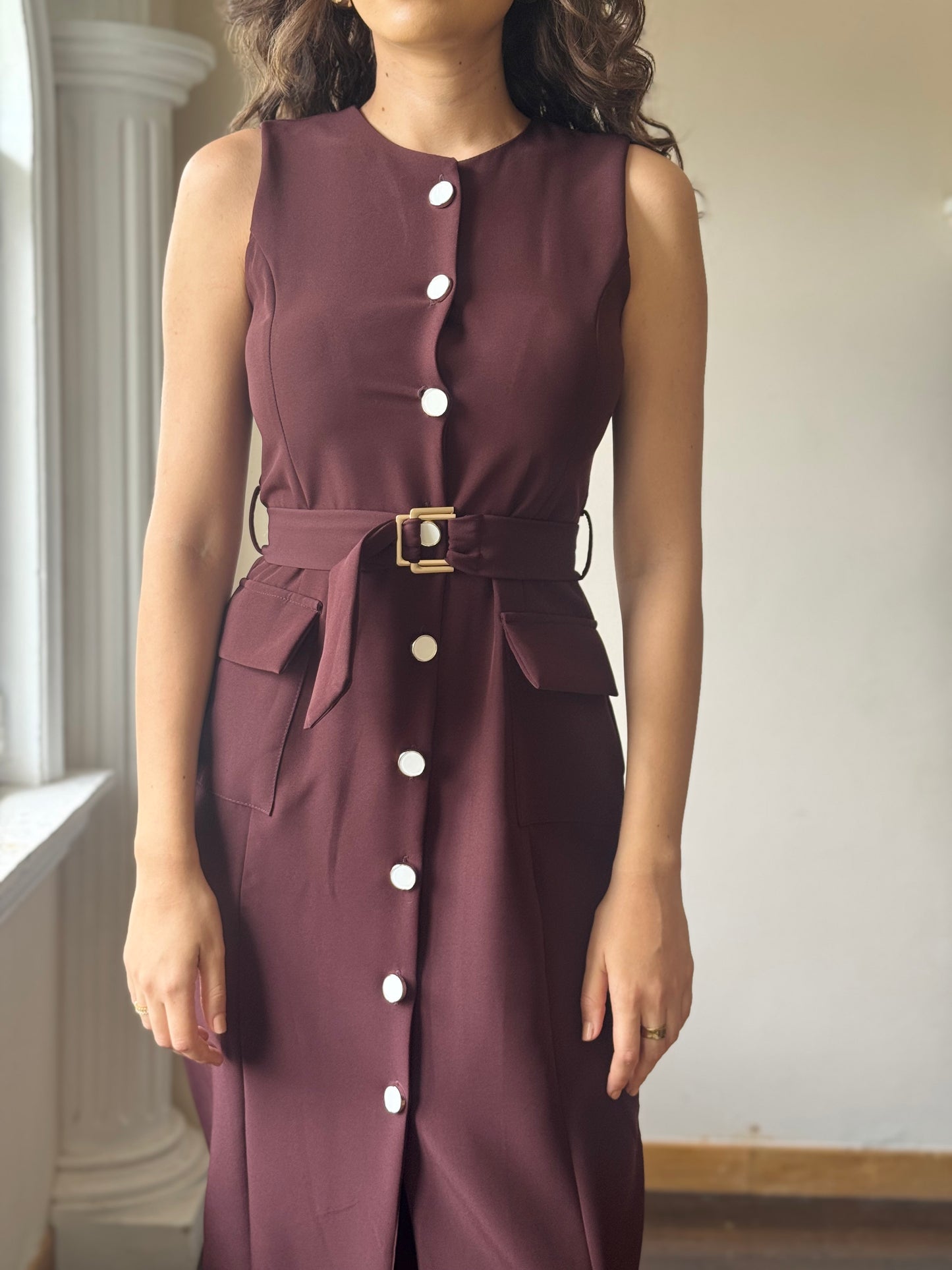 Maxi vestido con cinturón