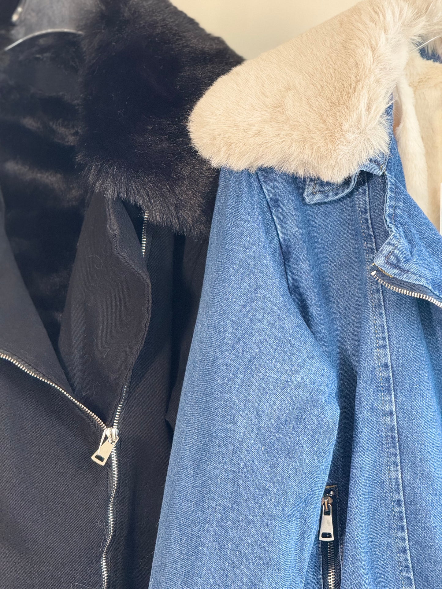 Chamarra de mezclilla con peluche removible