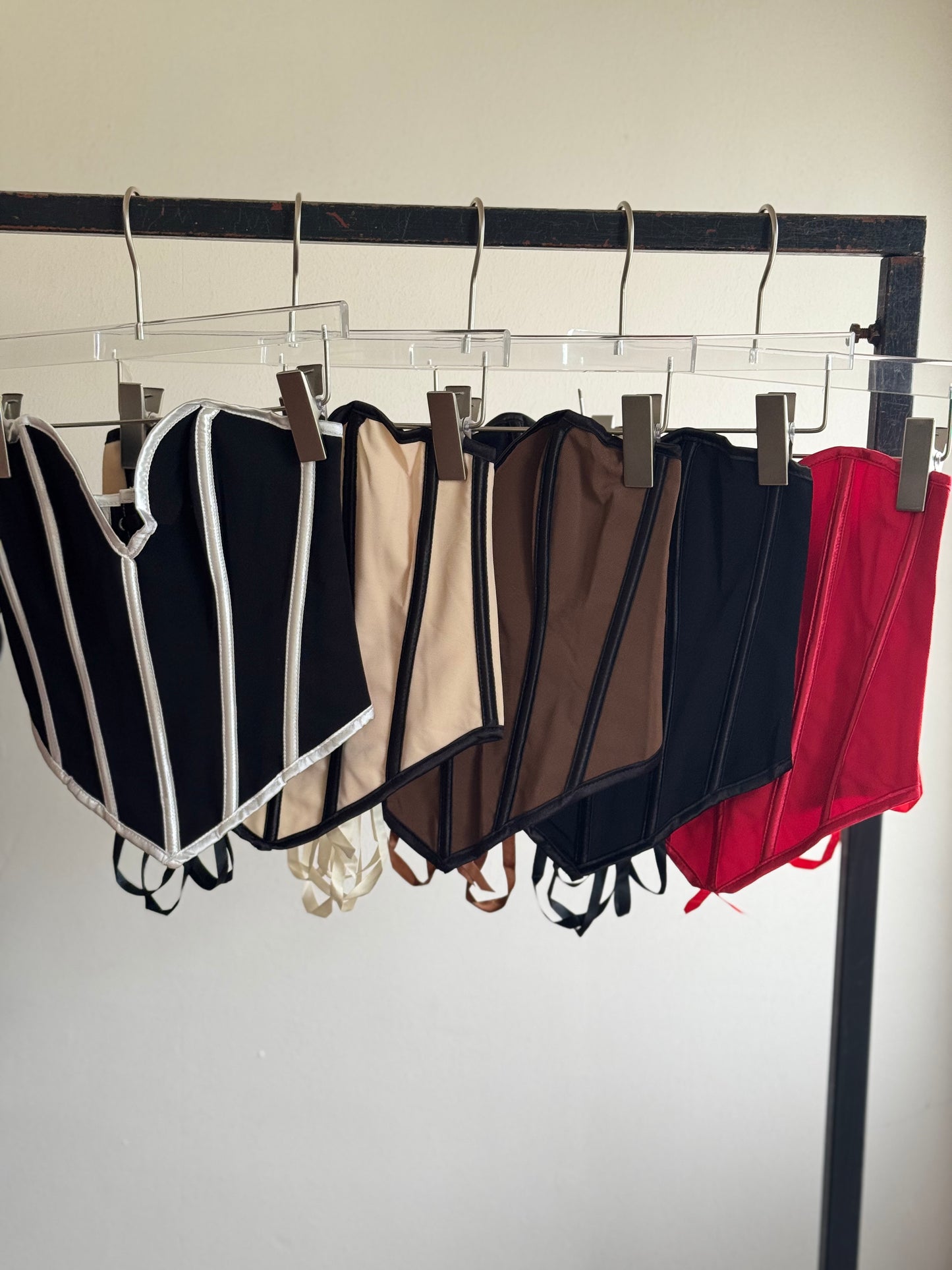 Corset con bordes