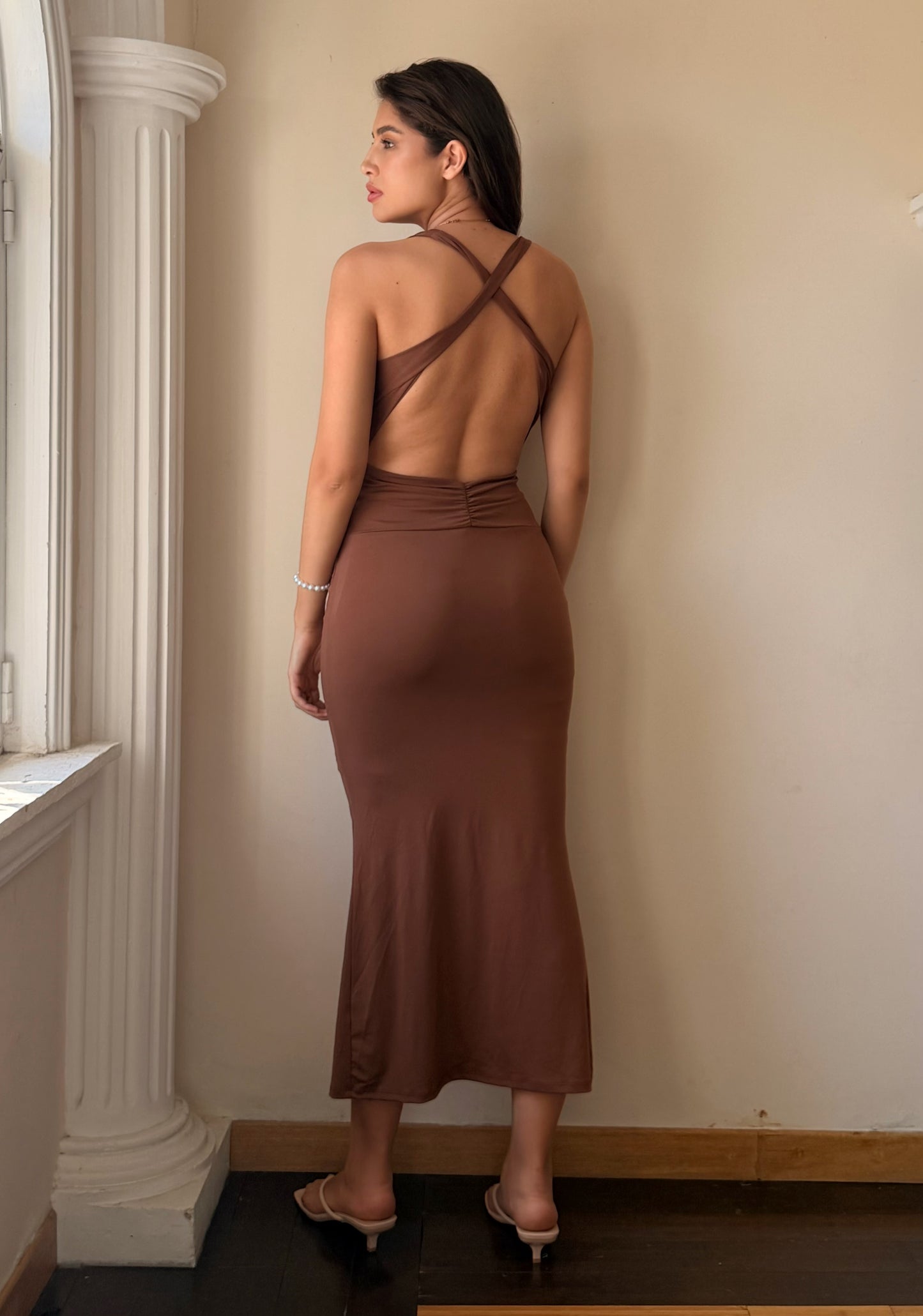 Vestido Espalda Cruzada Con aplicacion