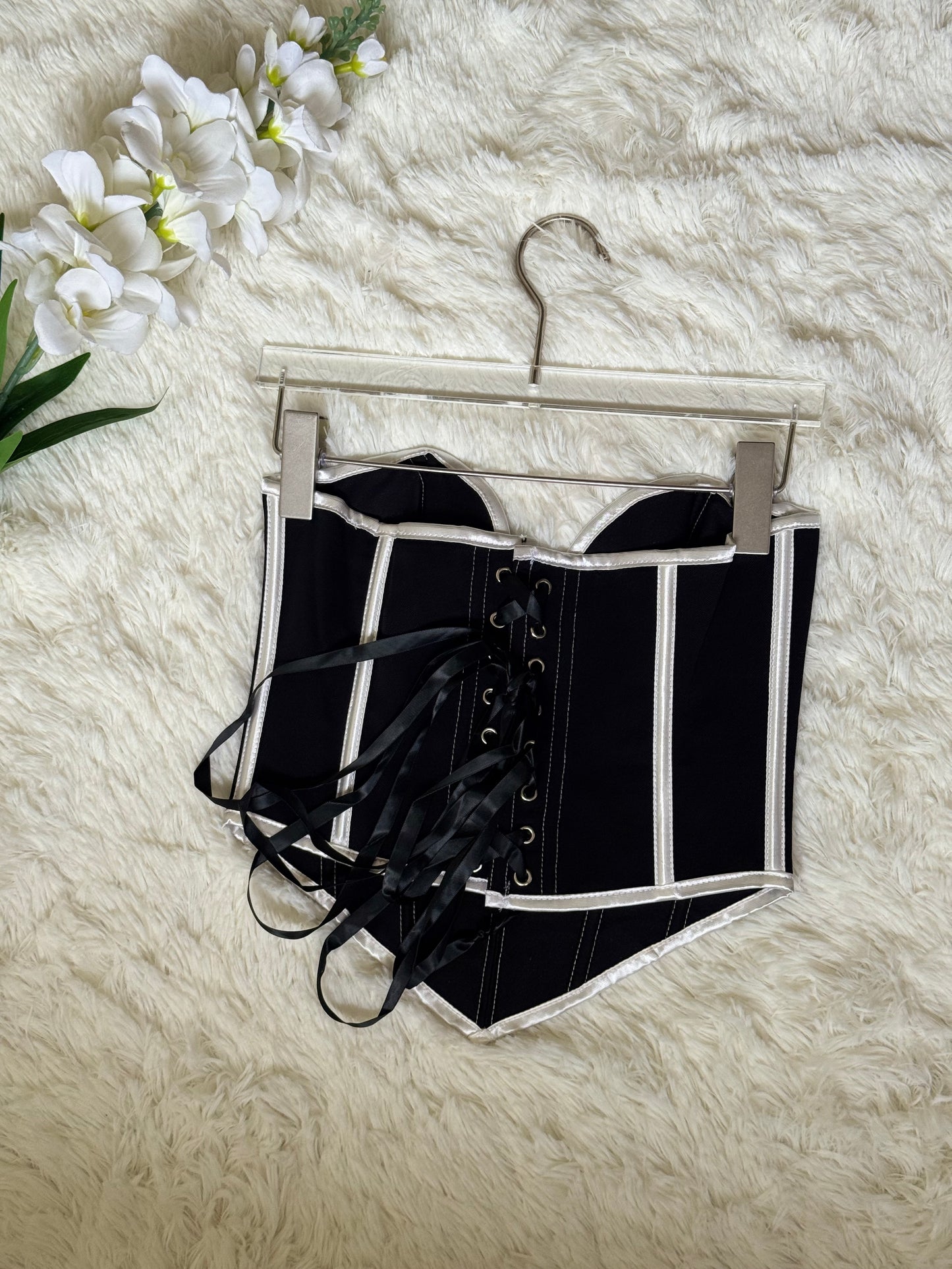 Corset con bordes