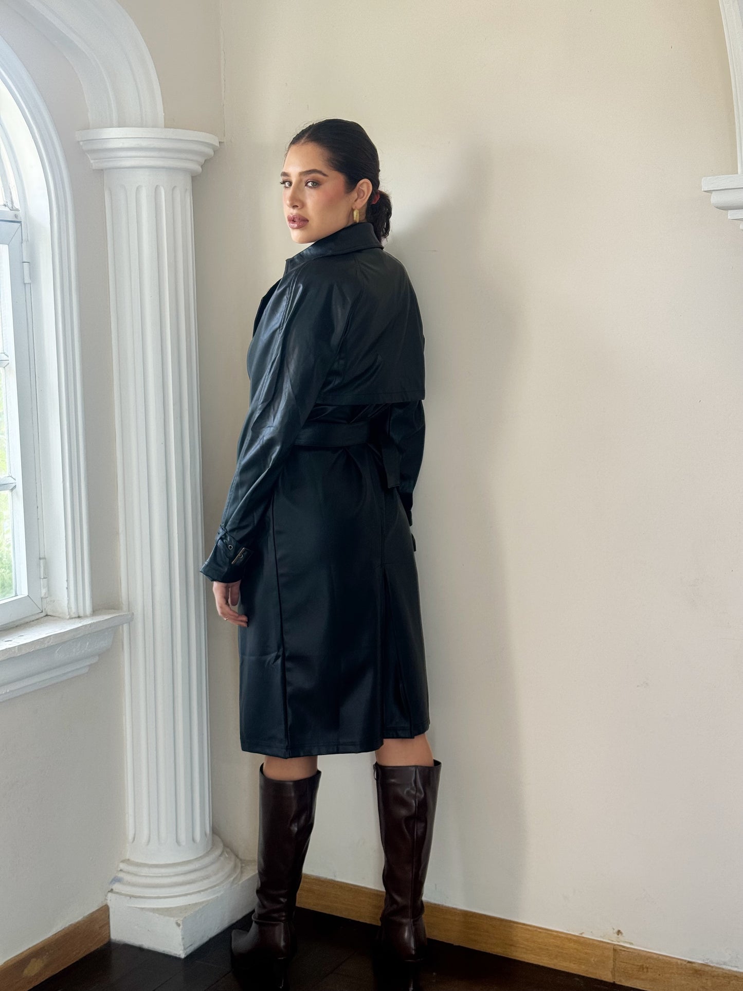 Gabardina de vinipiel