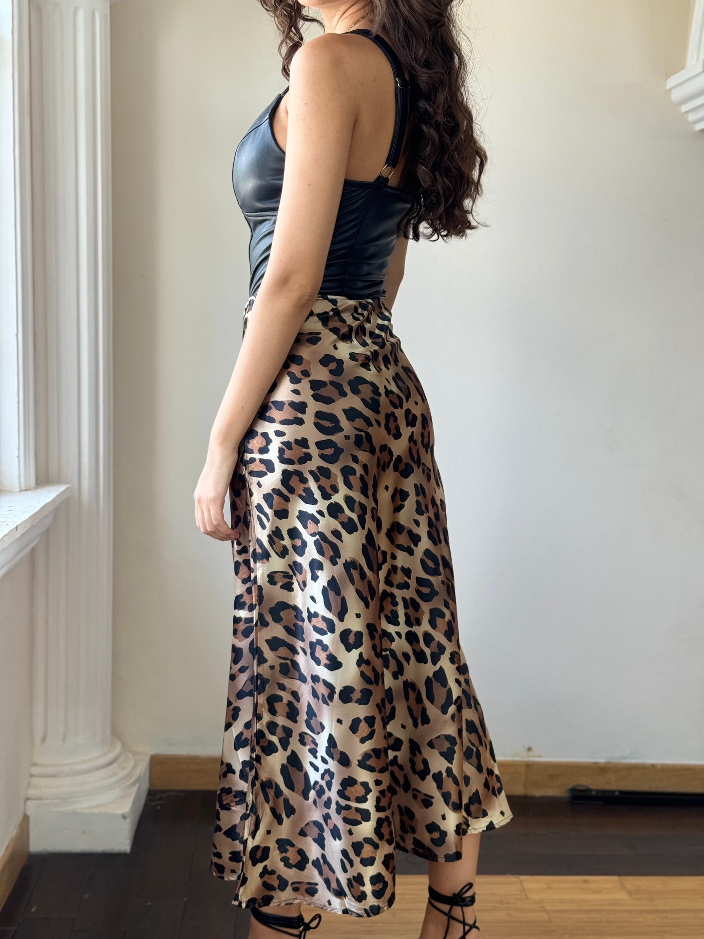Falda de satin leopardo