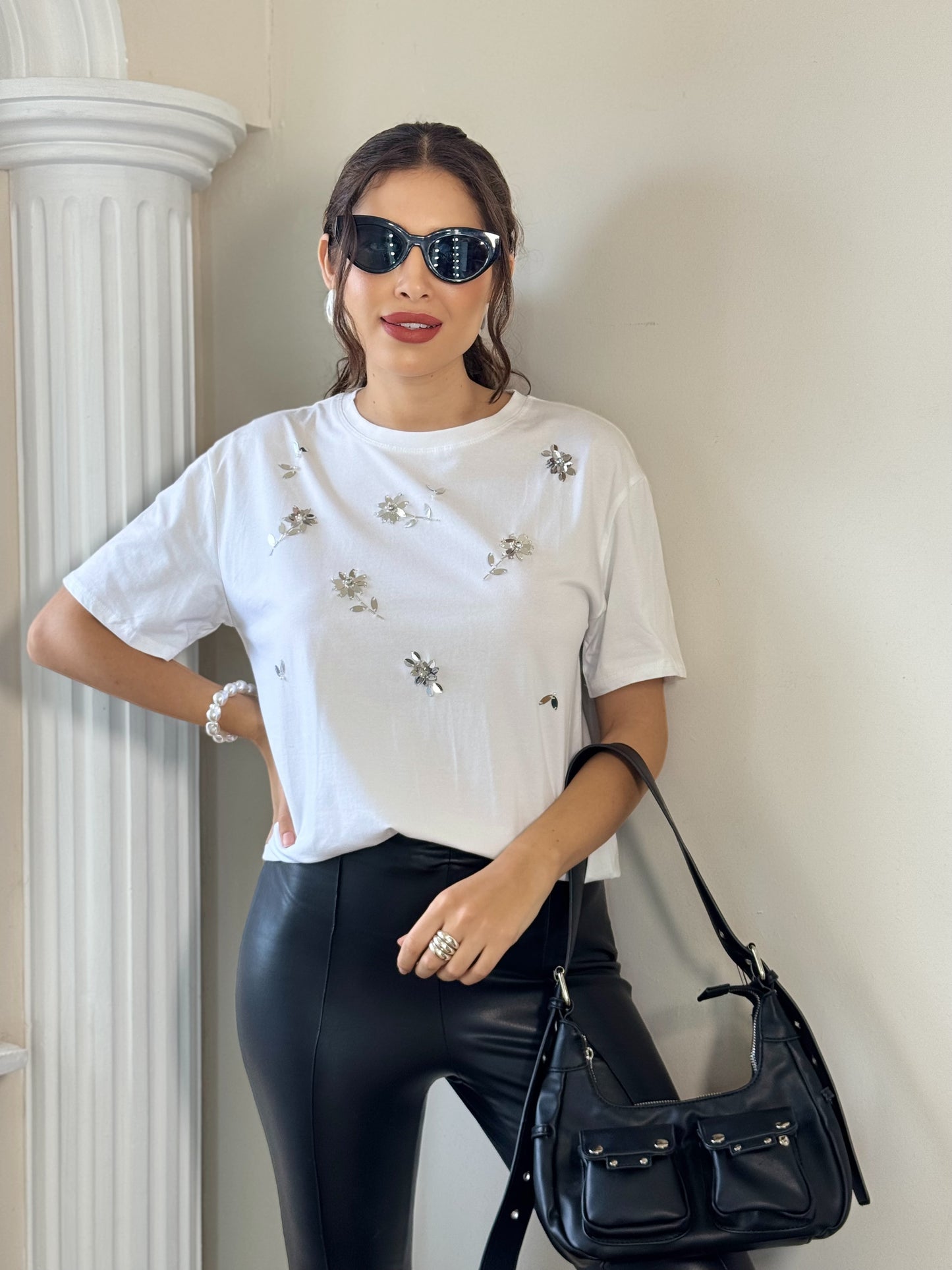 Playera manga corta aplicación