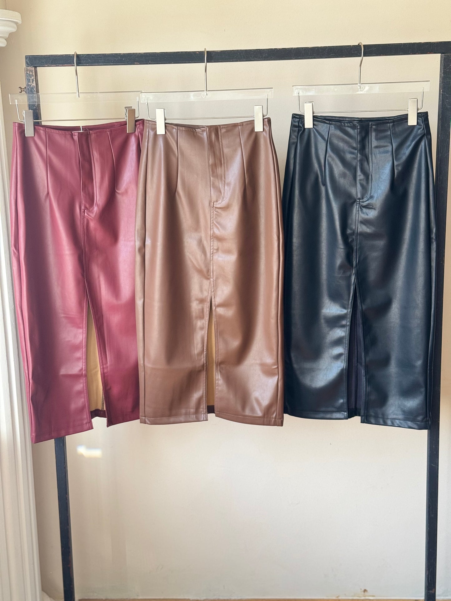 Maxi falda de vinipiel