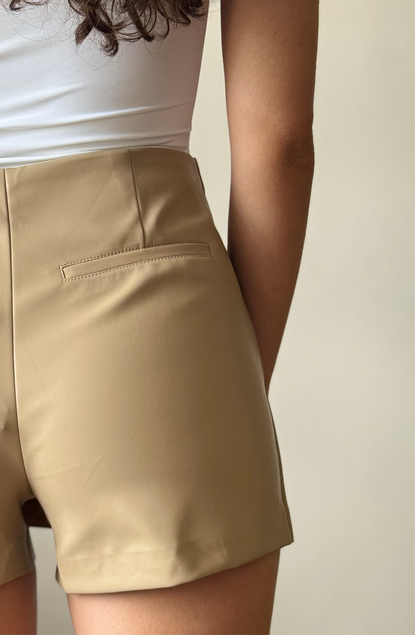 Falda Short vinipiel