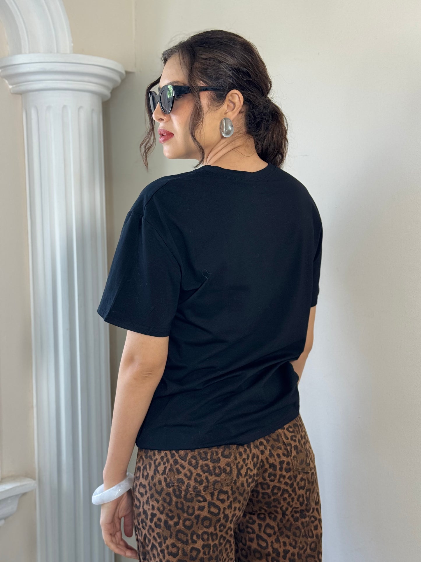 Playera manga corta aplicación