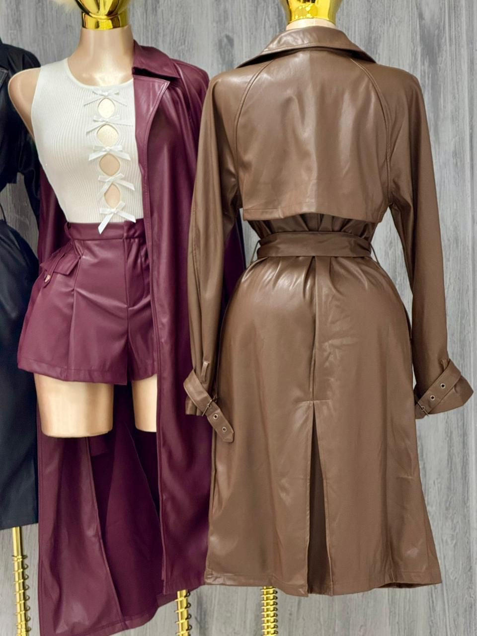 Gabardina de vinipiel