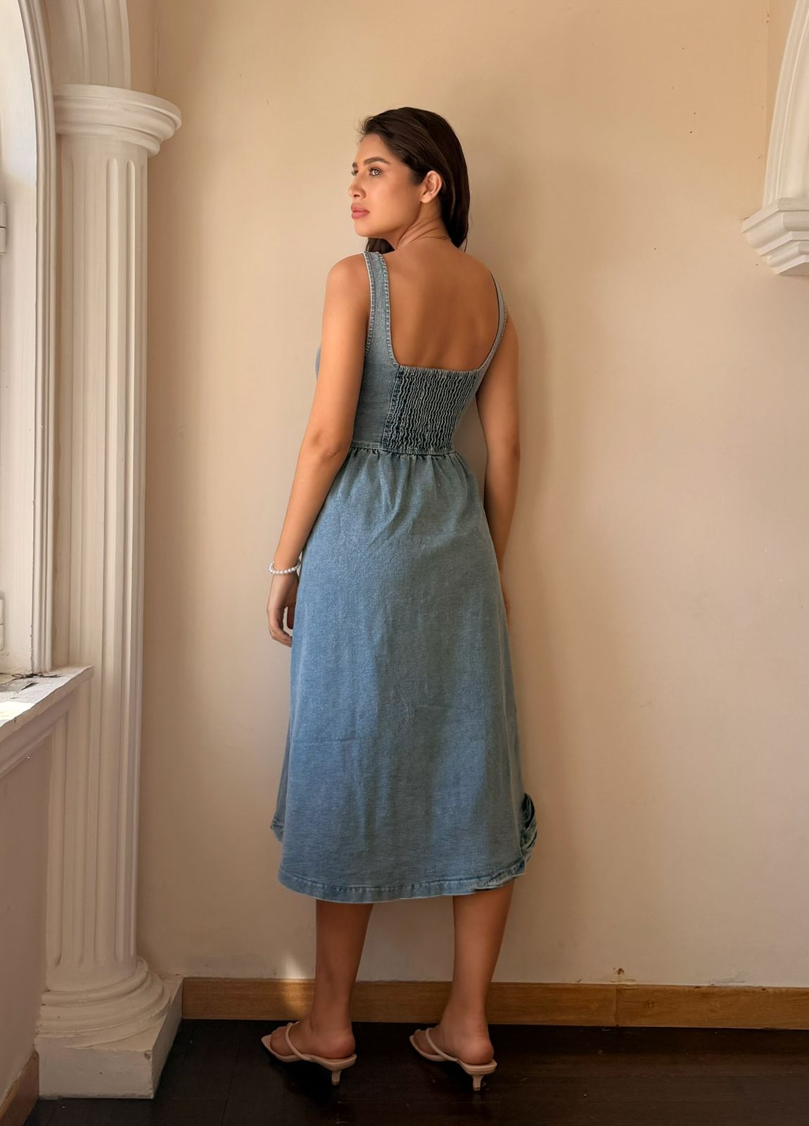 Vestido de tirantes de mezclilla con botones