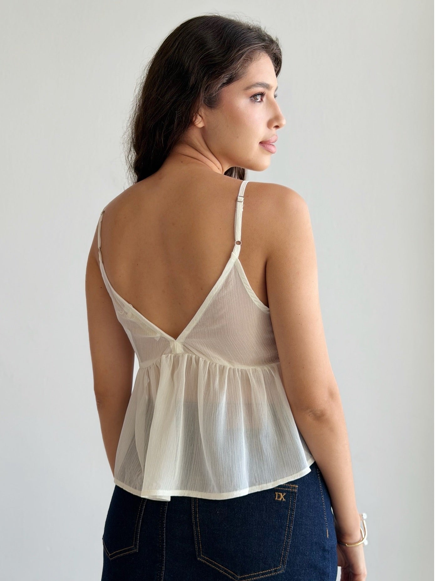 Blusa de tirantes bordada con lentejuela