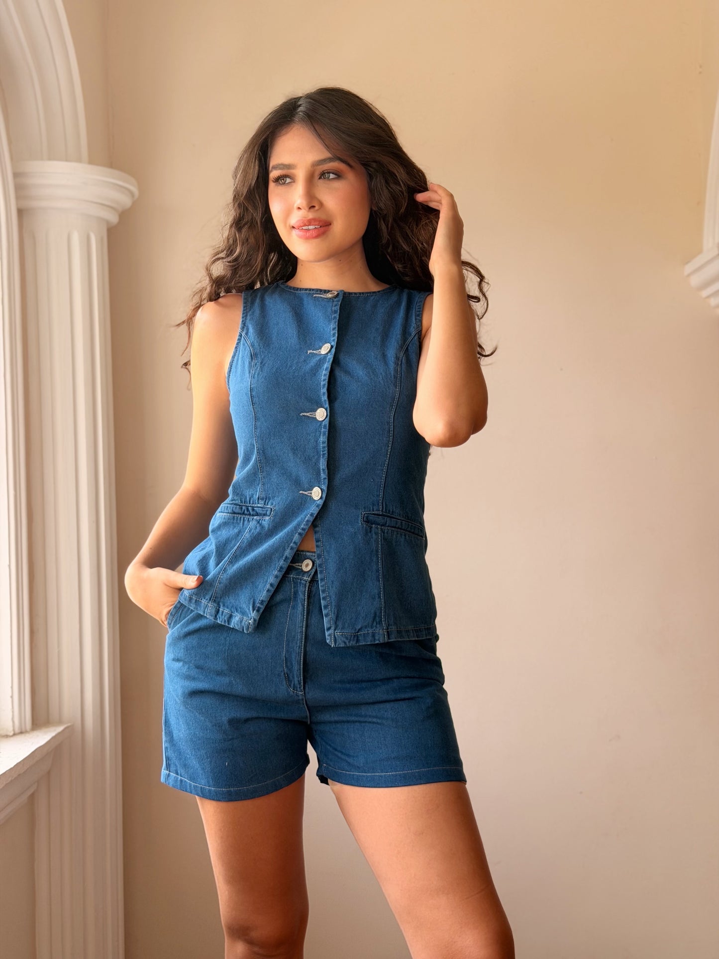 Conjunto de Mezclilla chaleco con short