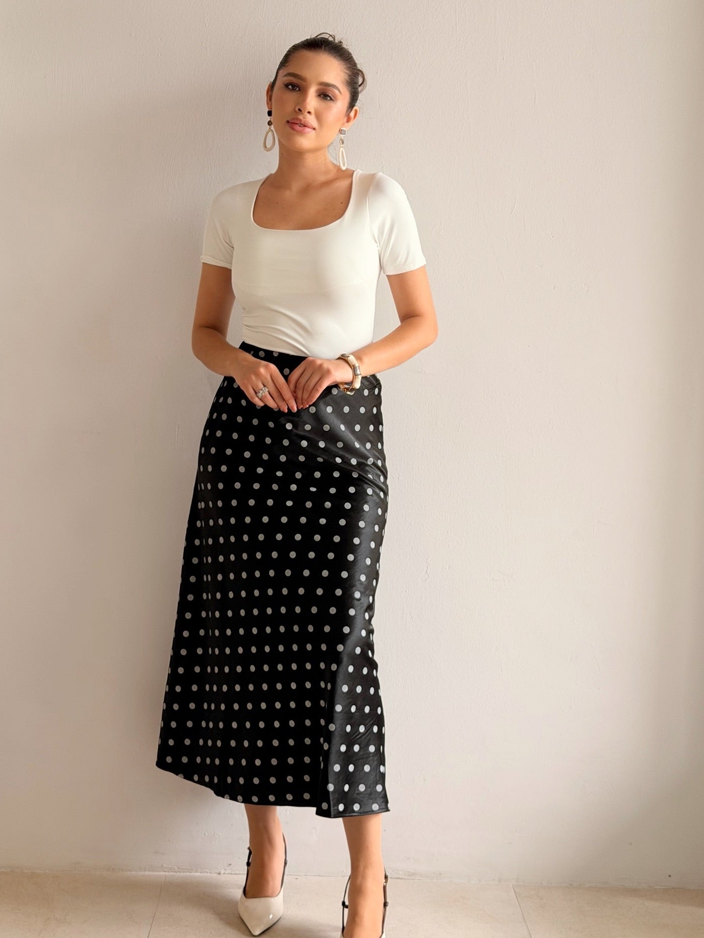 Falda Satin puntos