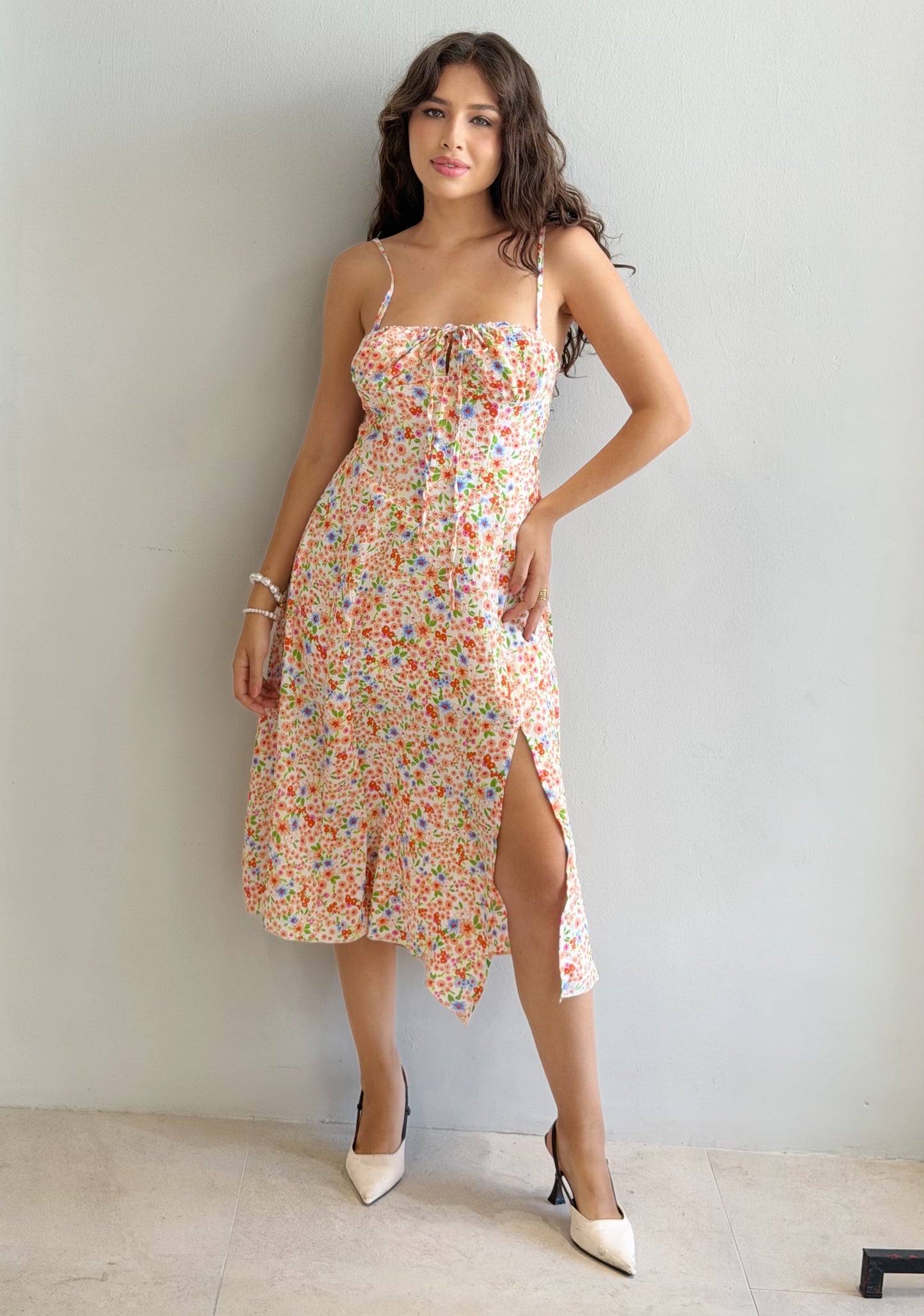 Vestido con corset de flores