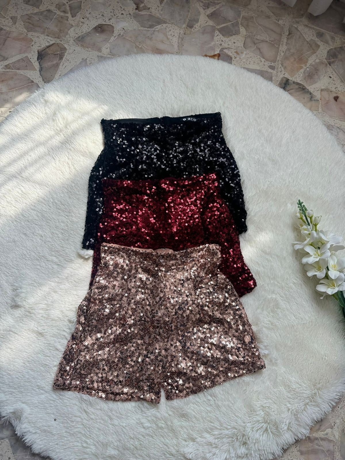 Short con lentejuelas y forro