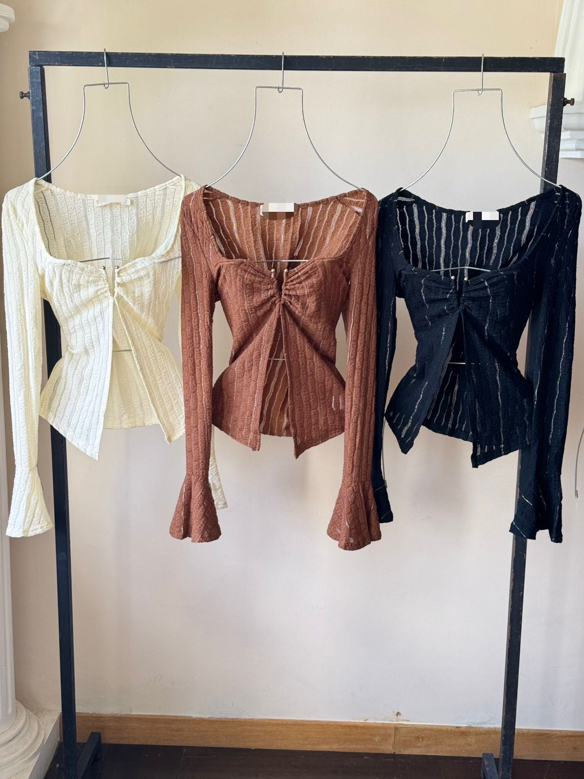 Blusa manga larga con escote