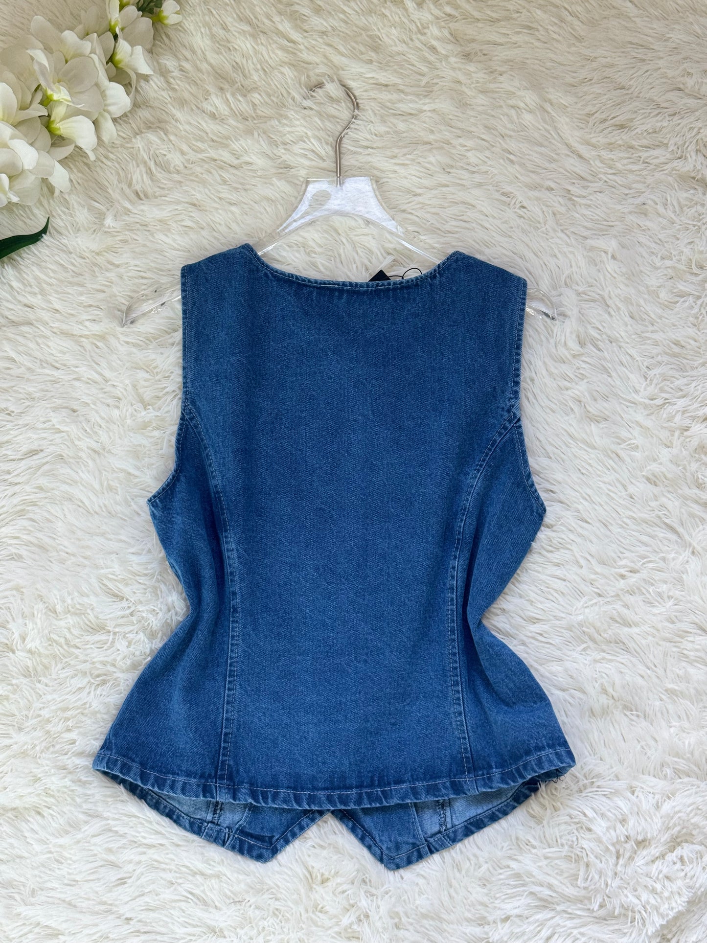 Chaleco denim escote cuadrado