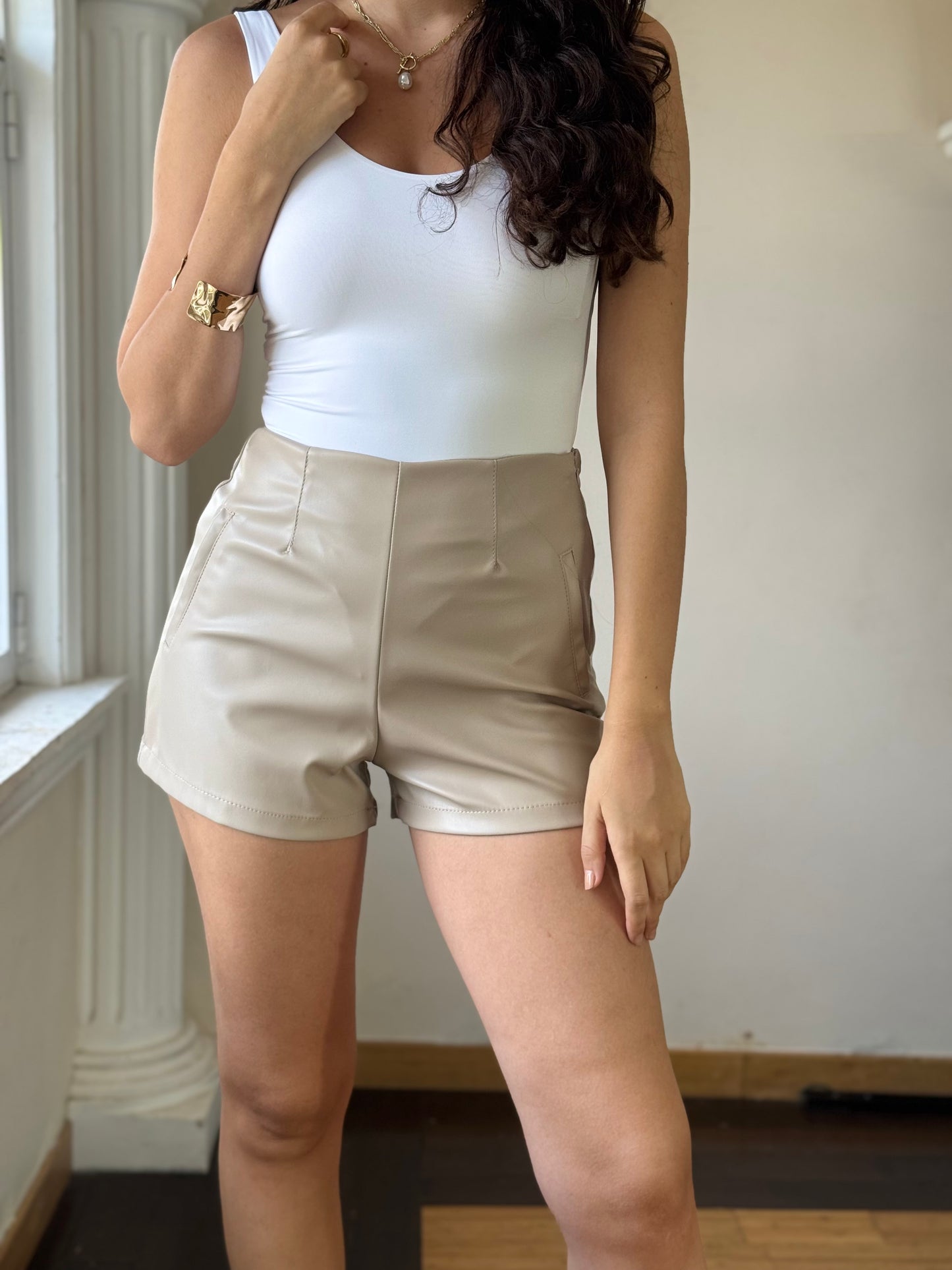 Short pinzas vinipiel
