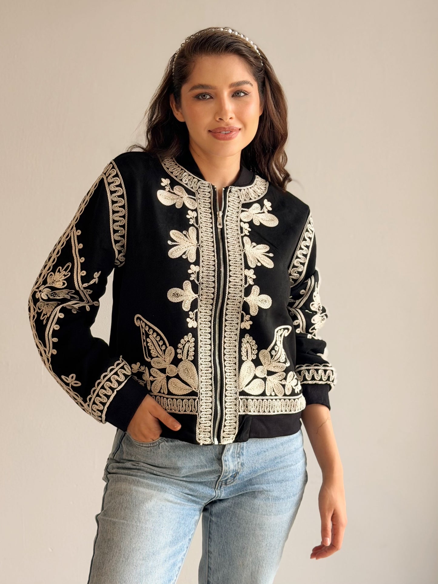 Chaqueta de Gamuza Bordada