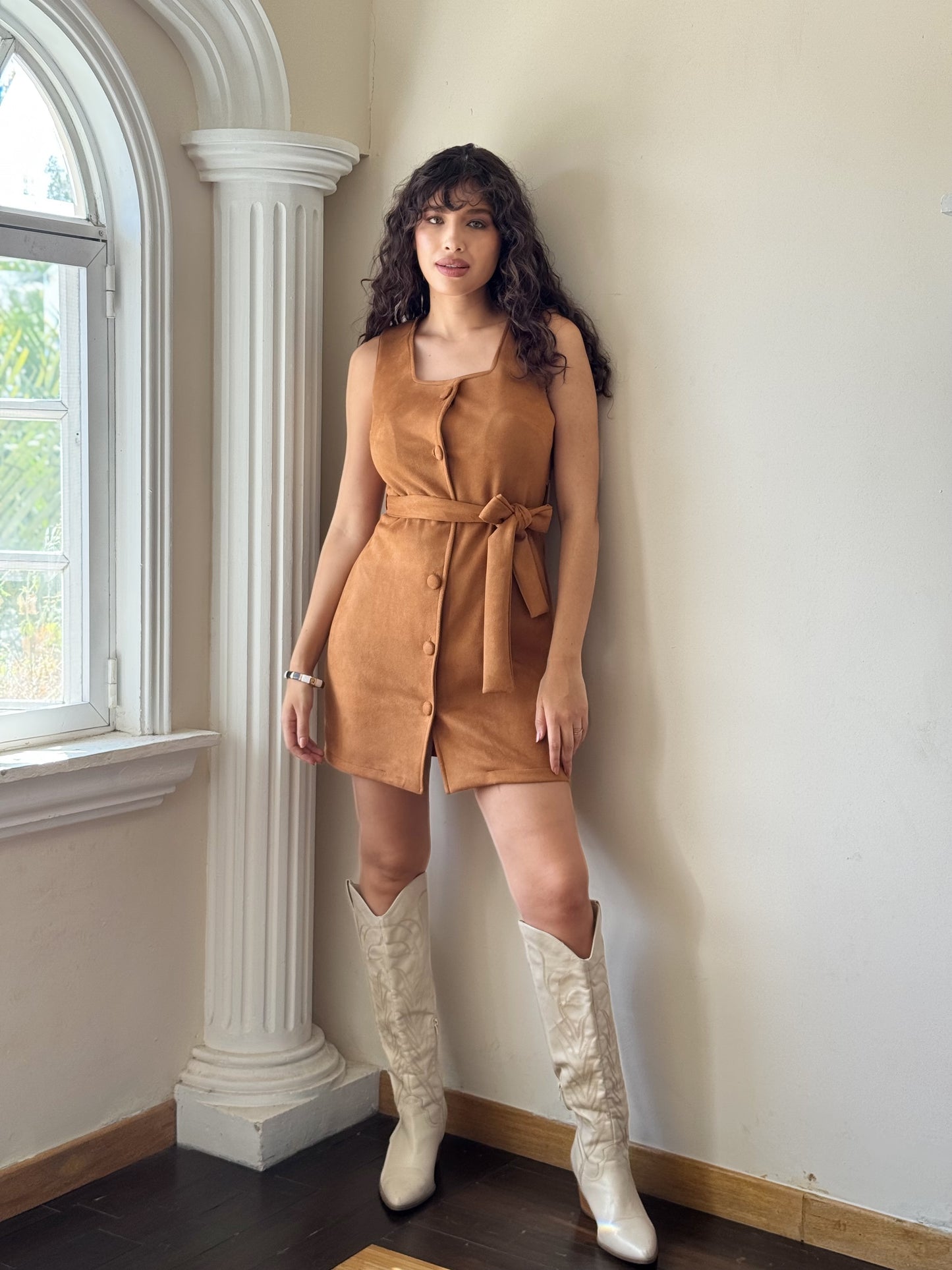 Vestido Gamuza de Botones y cinturon