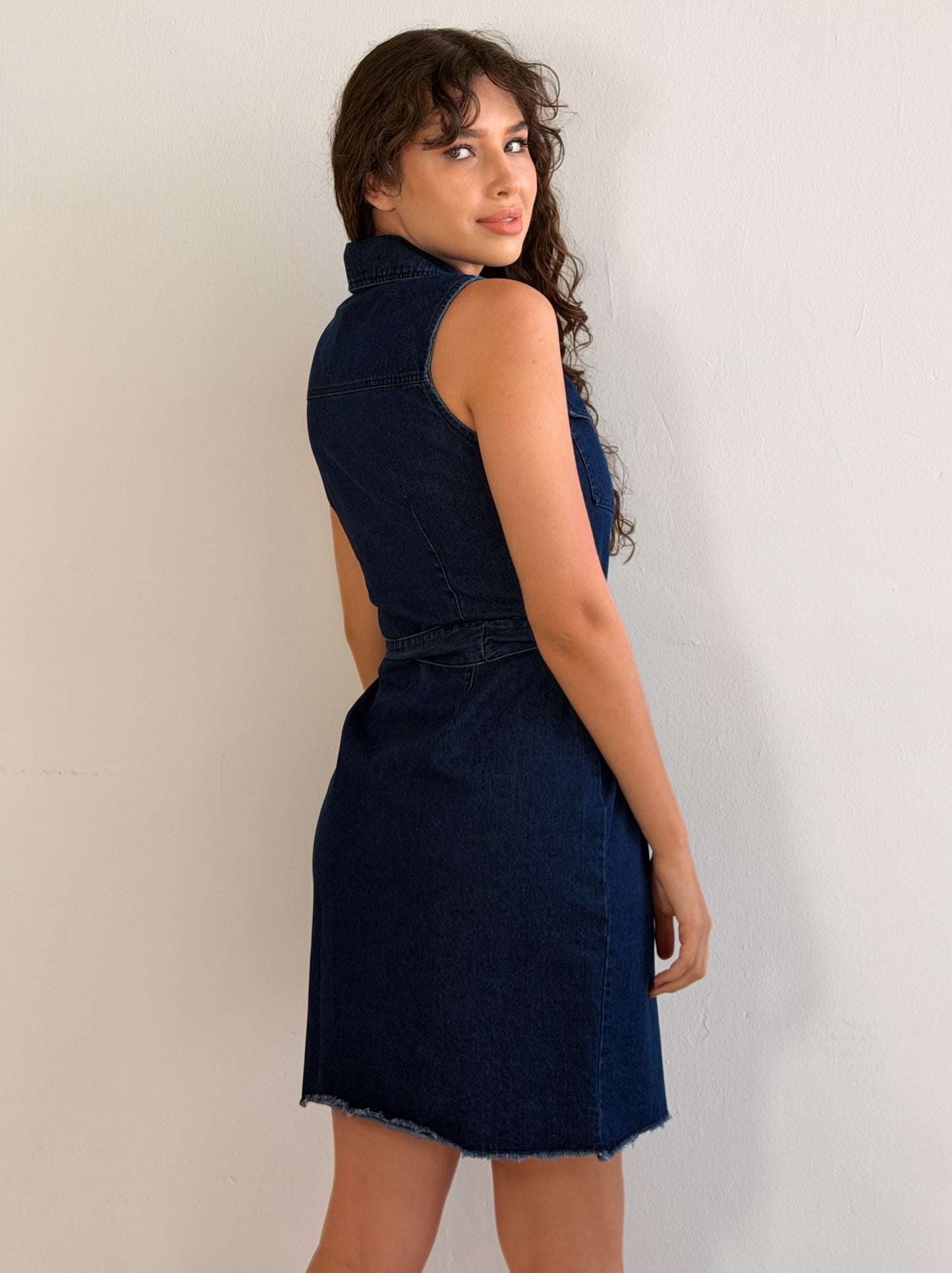 Vestido Mezclilla sin mangas con cinturon