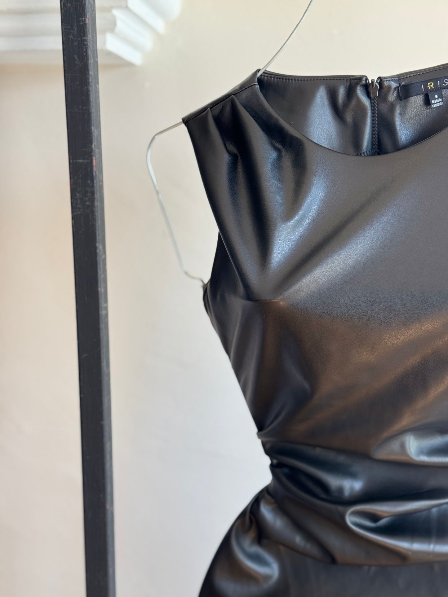 Vestido Cuello alto Vinipiel