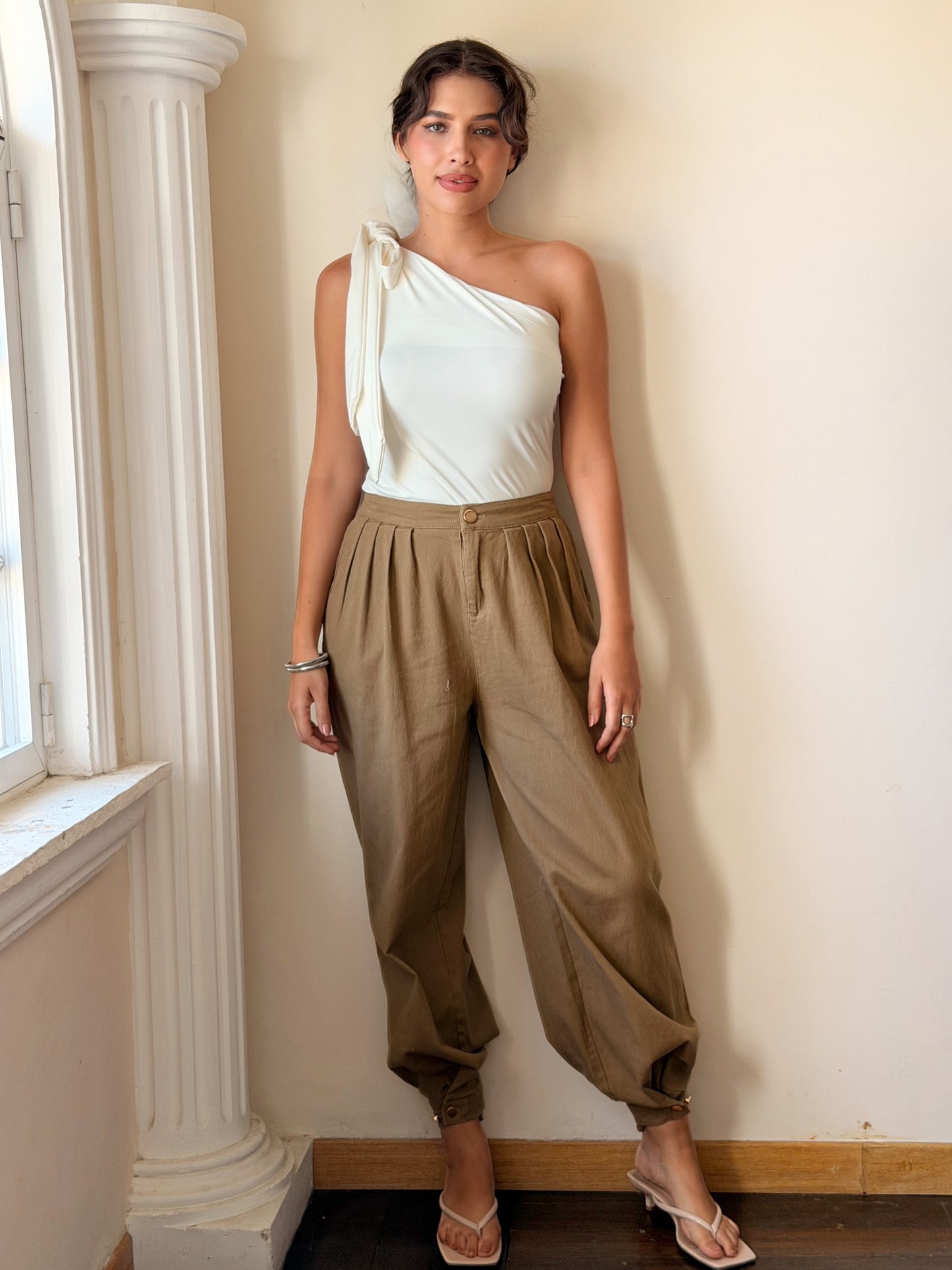 Pantalón de mezclilla drapeado
