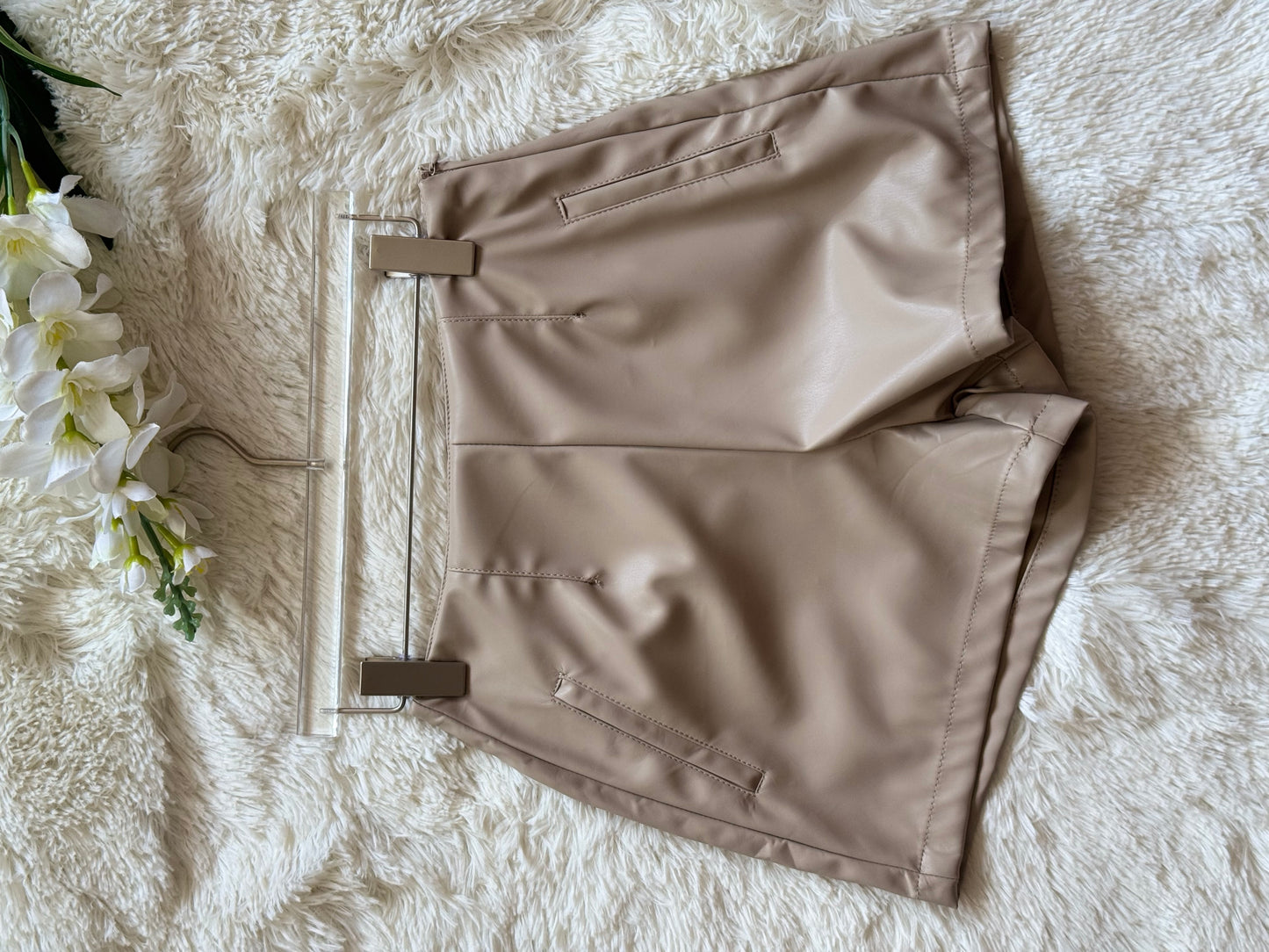 Short pinzas vinipiel