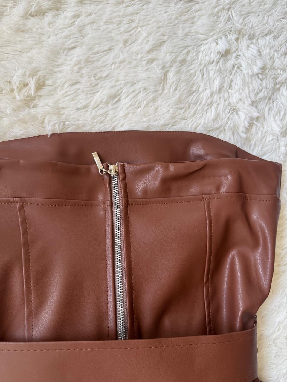 Top Strapless De Vinipiel Con cinturon