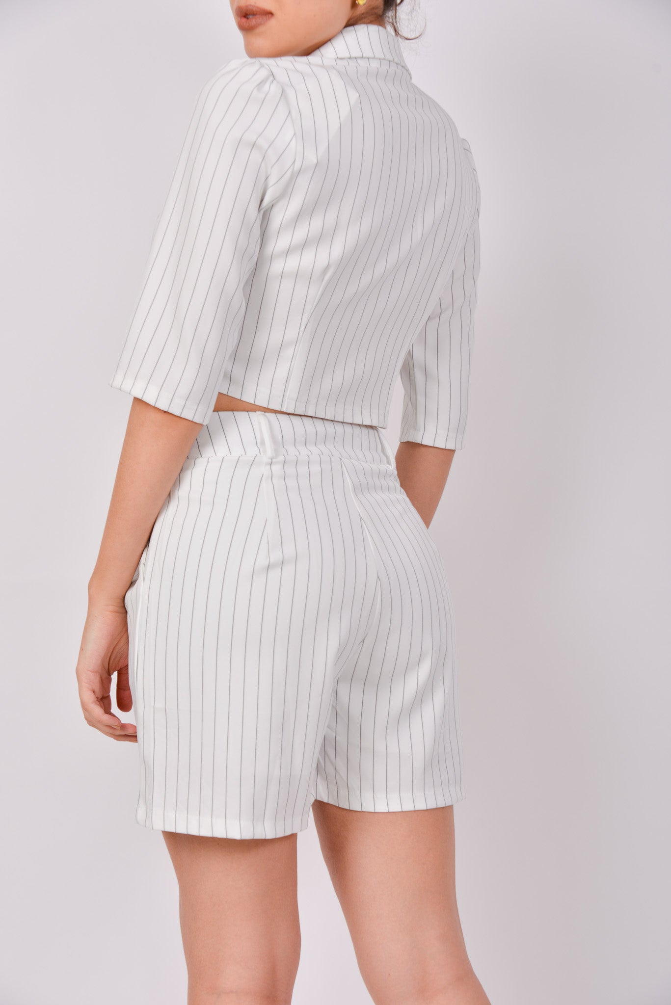 Conjunto rayado short y blazer