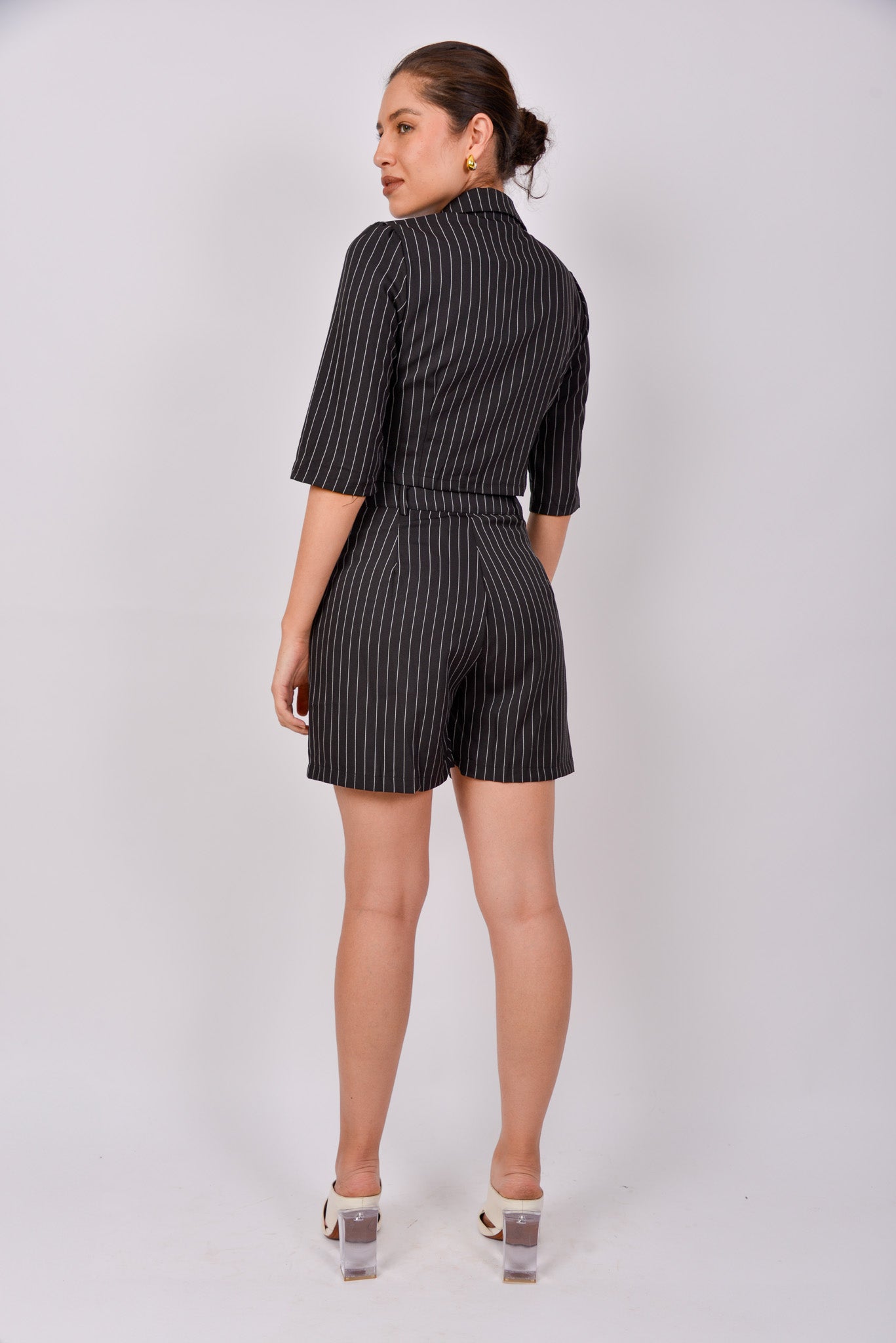 Conjunto rayado short y blazer
