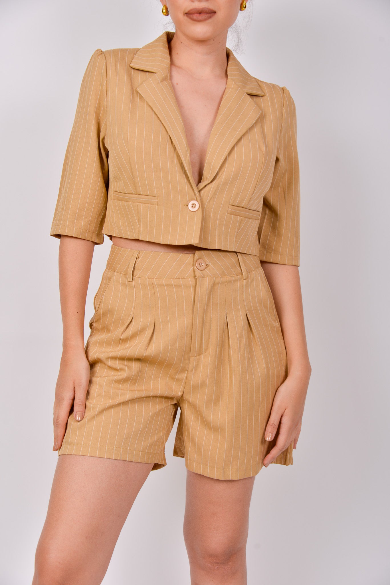Conjunto rayado short y blazer