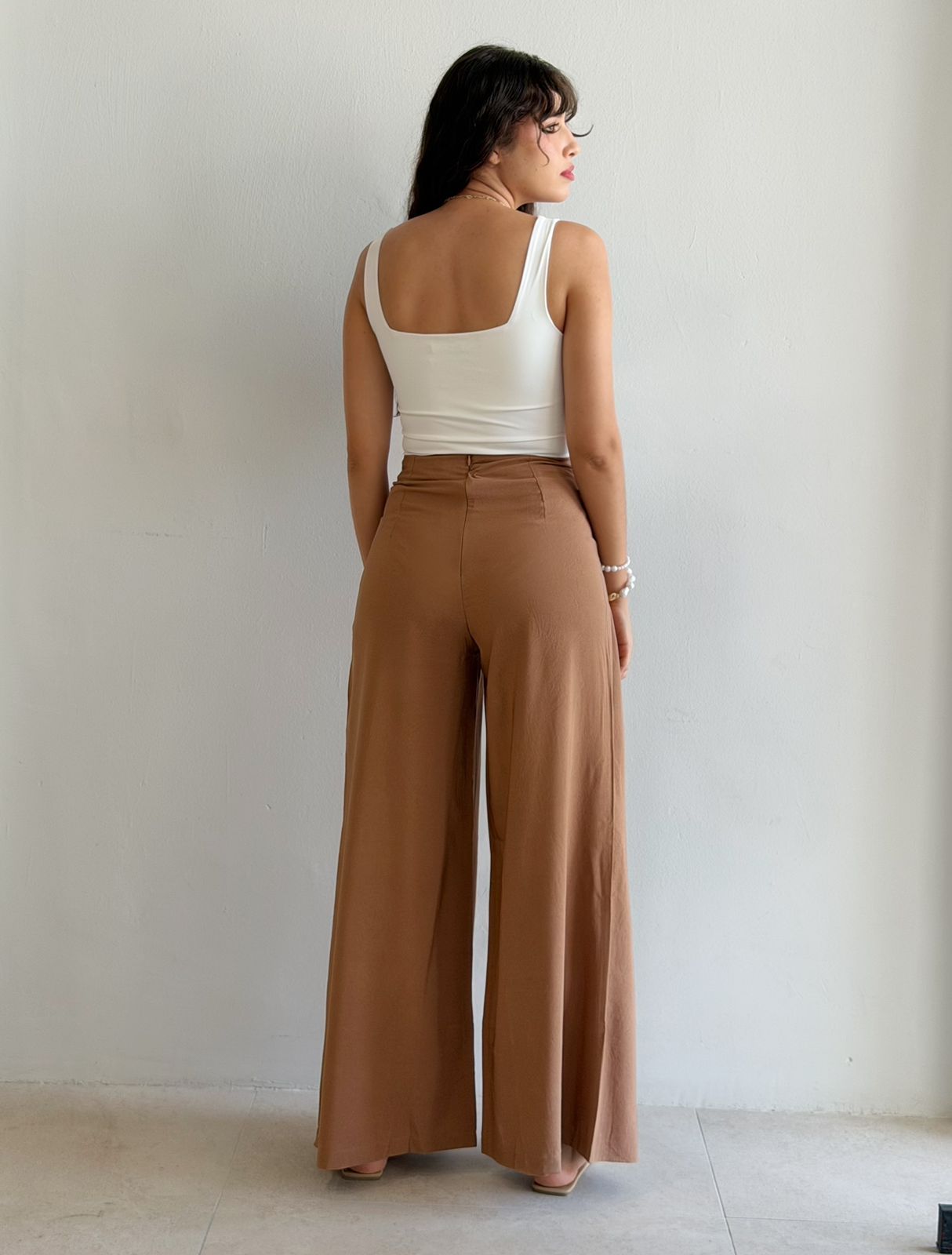 Pantalon Nudo Frontal