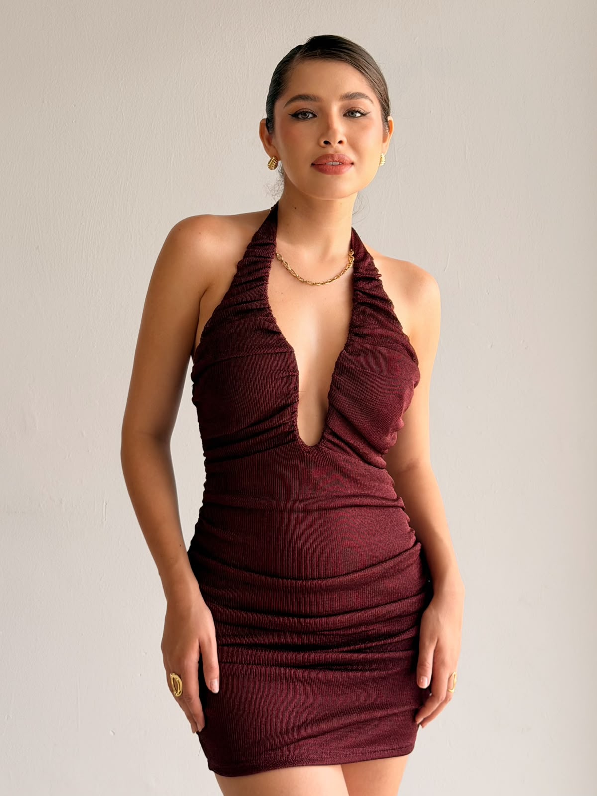 Vestido Corto con Escote profundo